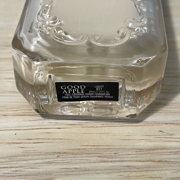 KVD Good Apple Serum Foundation Light 021 NEW - Picture 3 of 5